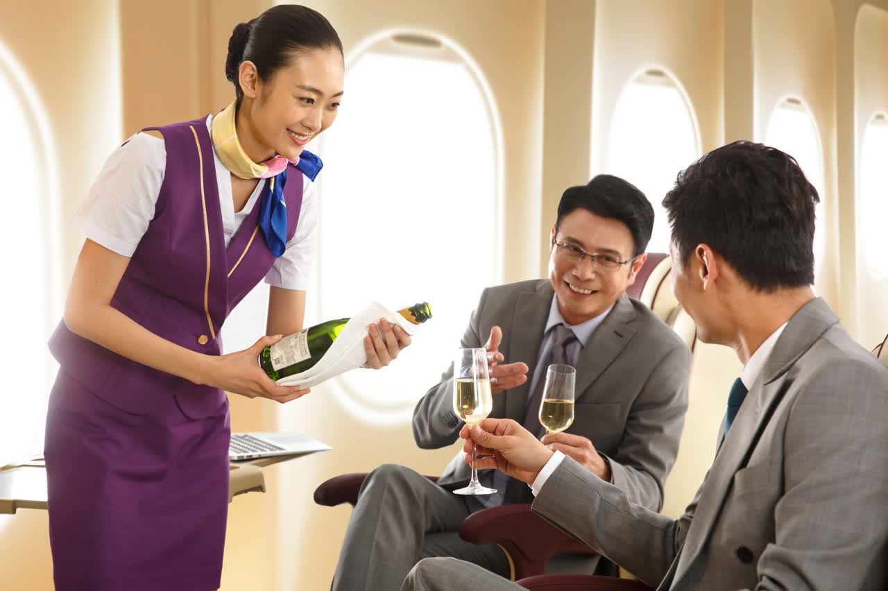 云端微笑 空姐眼中的航空商務服務藝術